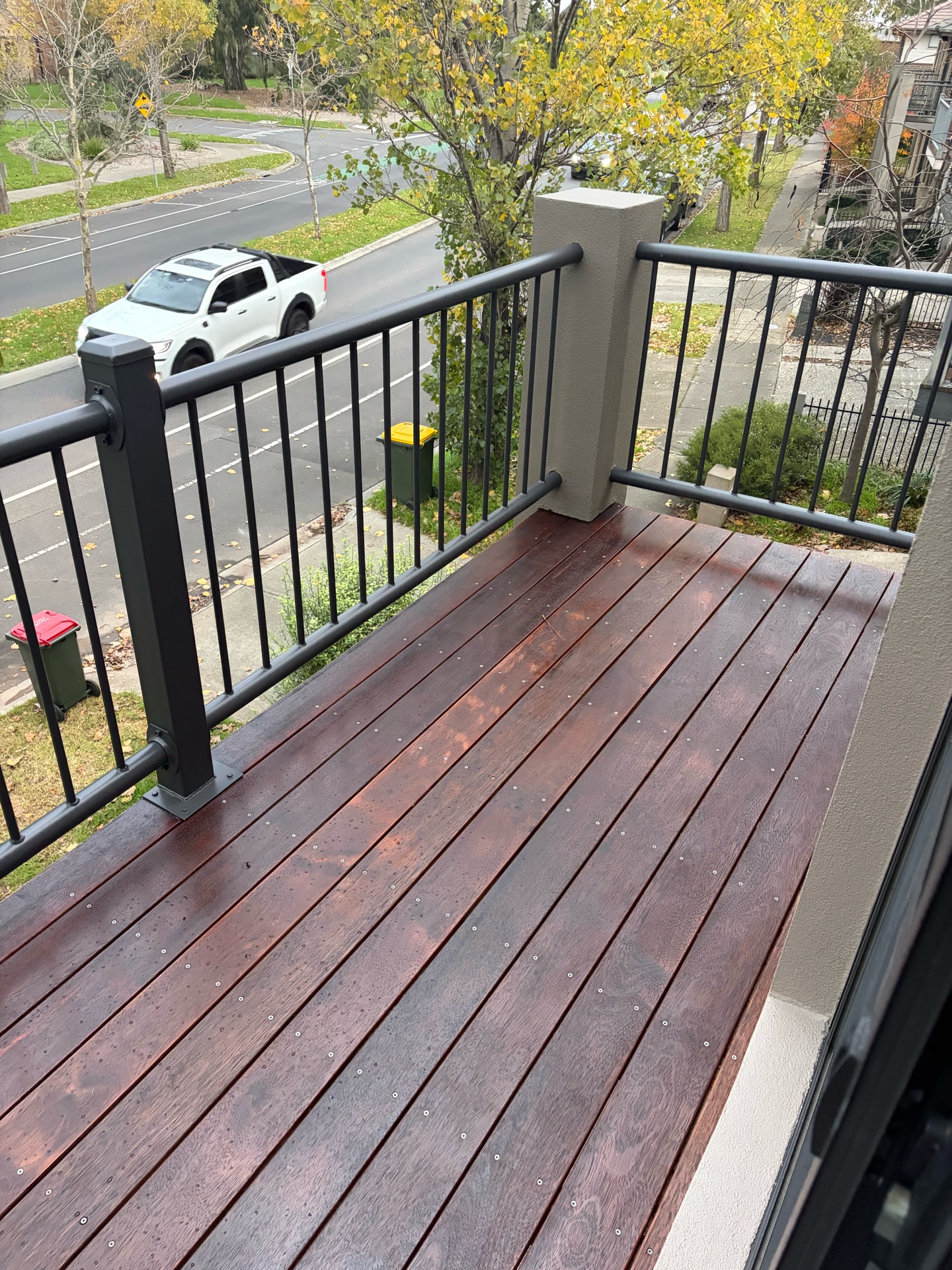 Completed hardwood deck and steel balustrade balcony, Melbourne inner suburbs